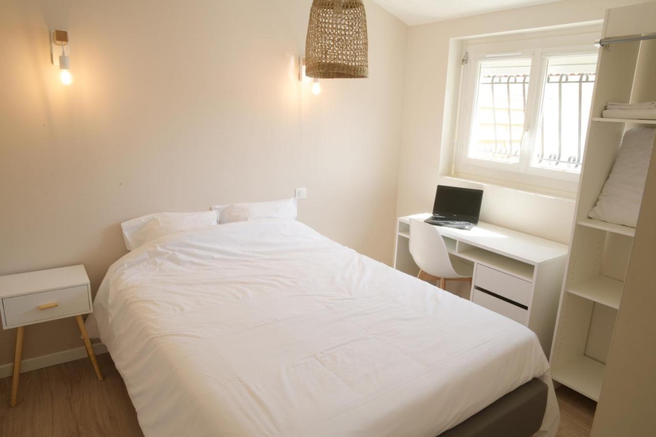 T2 - 28M2 Avec Cour Et Stationnement, Wifi Et Linge Fournis Apartment Angoulême Exterior foto