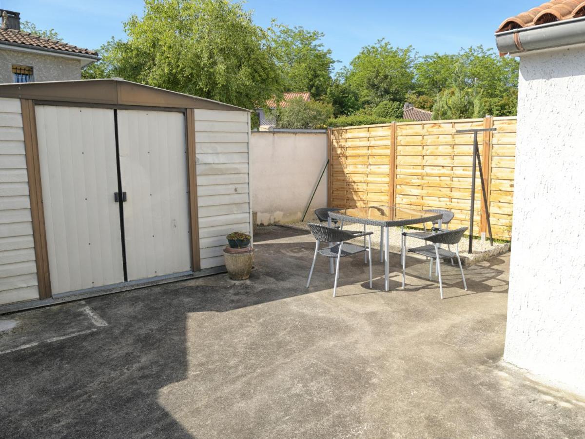 T2 - 28M2 Avec Cour Et Stationnement, Wifi Et Linge Fournis Apartment Angoulême Exterior foto