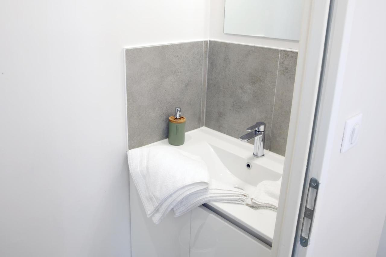 T2 - 28M2 Avec Cour Et Stationnement, Wifi Et Linge Fournis Apartment Angoulême Exterior foto